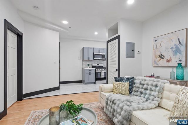 391 Central Avenue 1, Jersey City, NJ 07307