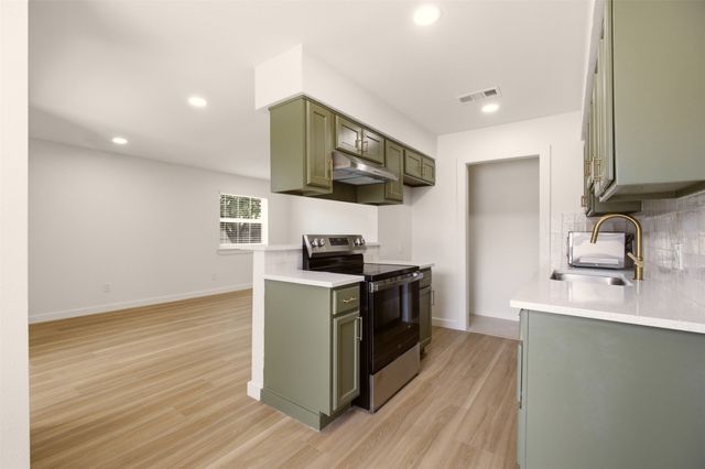 908 Isbell Road A, Fort Worth, TX 76114