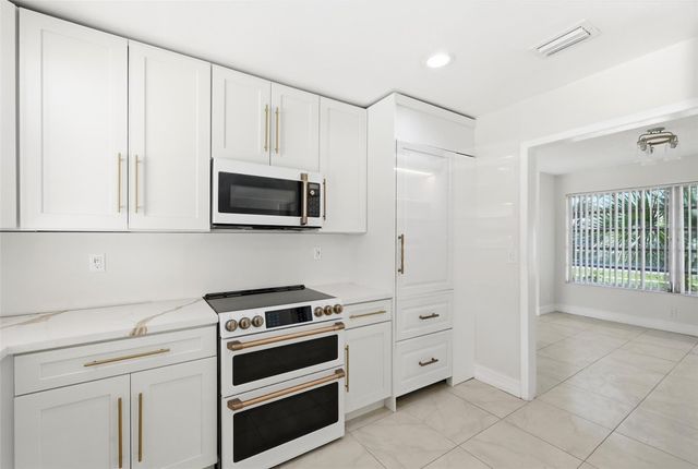 1430 NW 73 Avenue, Plantation, FL 33313