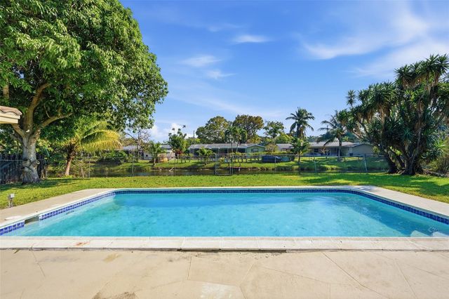 1430 NW 73 Avenue, Plantation, FL 33313