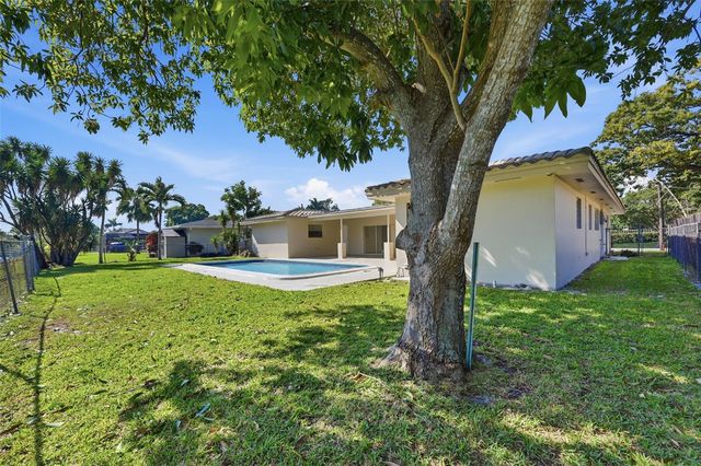 1430 NW 73 Avenue, Plantation, FL 33313