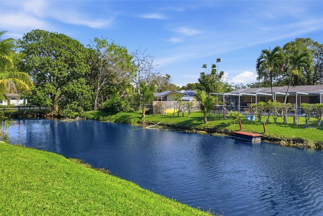 1430 NW 73 Avenue, Plantation, FL 33313