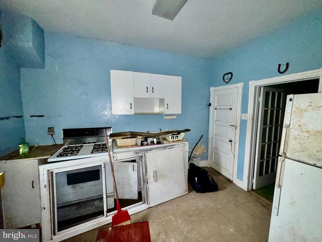 5125 DELANCEY ST, Philadelphia, PA 19143