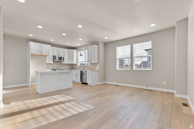 7251 S CAMPION DR, West Jordan, UT 84081