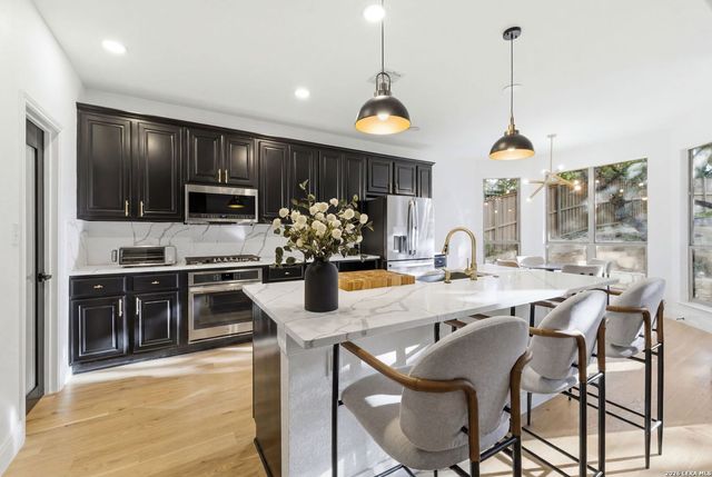 24111 Seven Winds, San Antonio, TX 78258