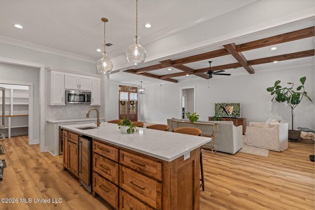 12 Buck Court, Hattiesburg, MS 39402