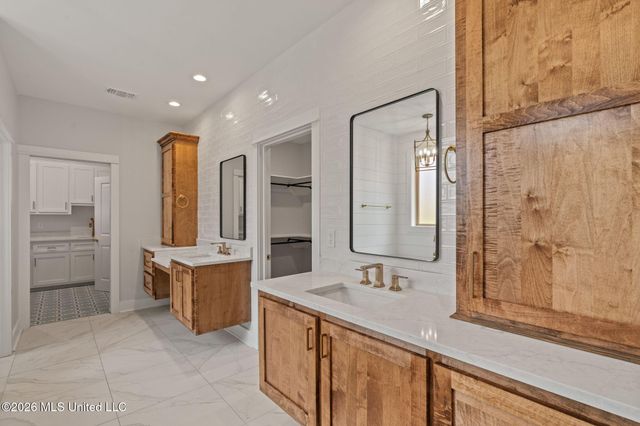 12 Buck Court, Hattiesburg, MS 39402