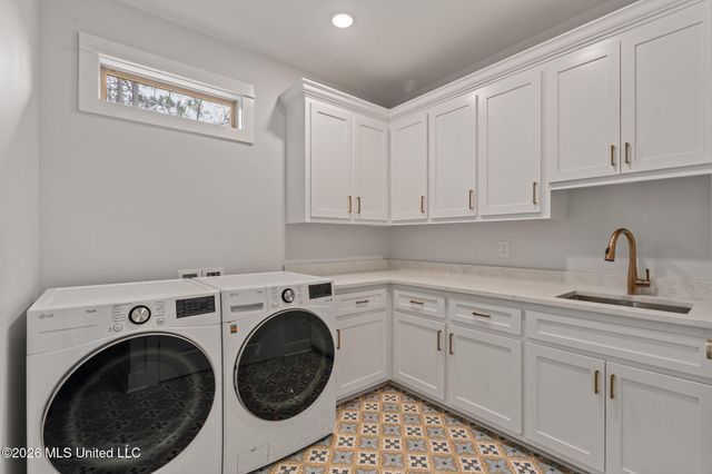 12 Buck Court, Hattiesburg, MS 39402