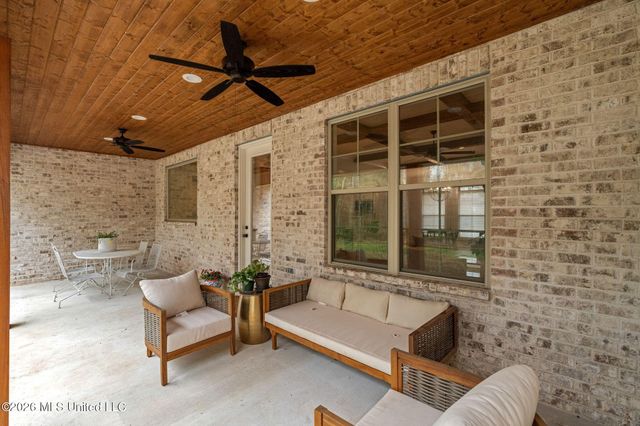 12 Buck Court, Hattiesburg, MS 39402