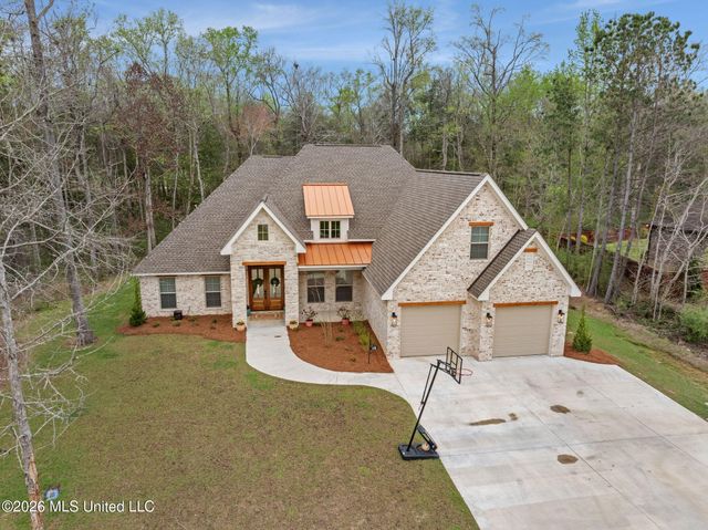 12 Buck Court, Hattiesburg, MS 39402