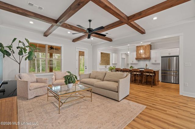 12 Buck Court, Hattiesburg, MS 39402