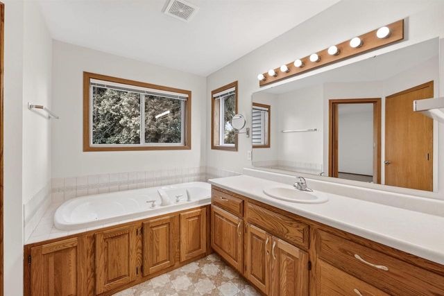 5237 Summer Ridge Drive, Madison, WI 53704