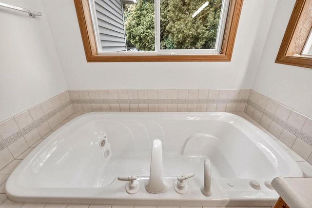 5237 Summer Ridge Drive, Madison, WI 53704
