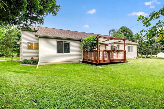 5237 Summer Ridge Drive, Madison, WI 53704