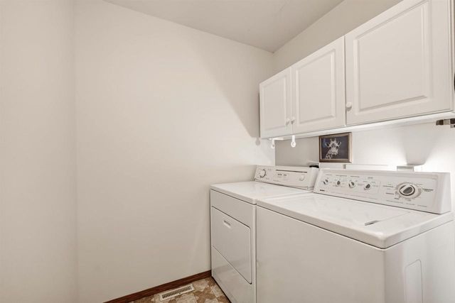 5237 Summer Ridge Drive, Madison, WI 53704