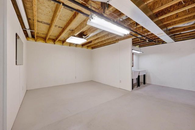 5237 Summer Ridge Drive, Madison, WI 53704