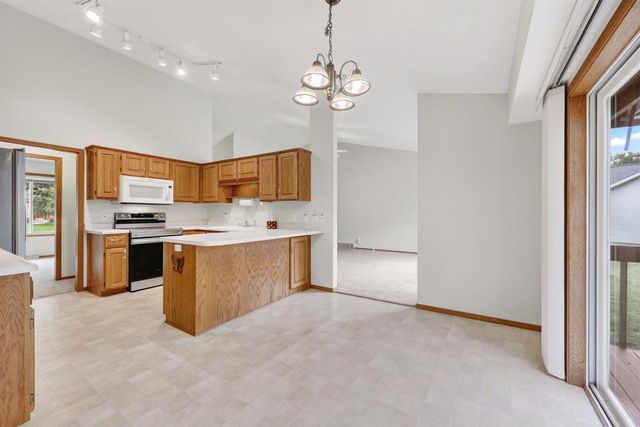 5237 Summer Ridge Drive, Madison, WI 53704