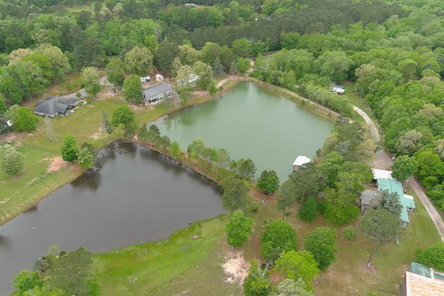 3722 HOLLY RD., Gilmer, TX 75644