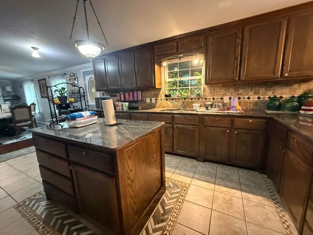 3722 HOLLY RD., Gilmer, TX 75644