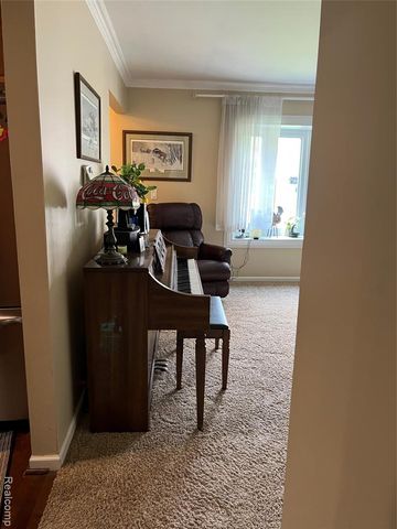 44131 Westminister Way, Canton, MI 48187