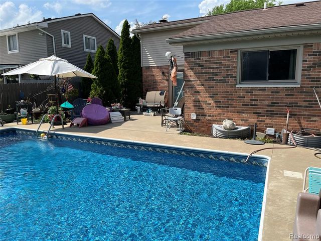 44131 Westminister Way, Canton, MI 48187