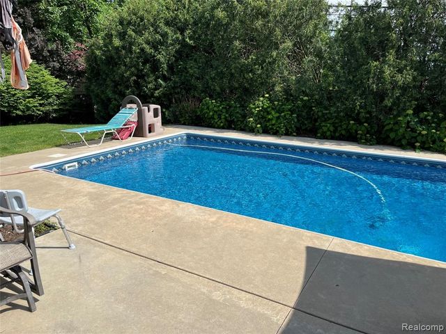 44131 Westminister Way, Canton, MI 48187