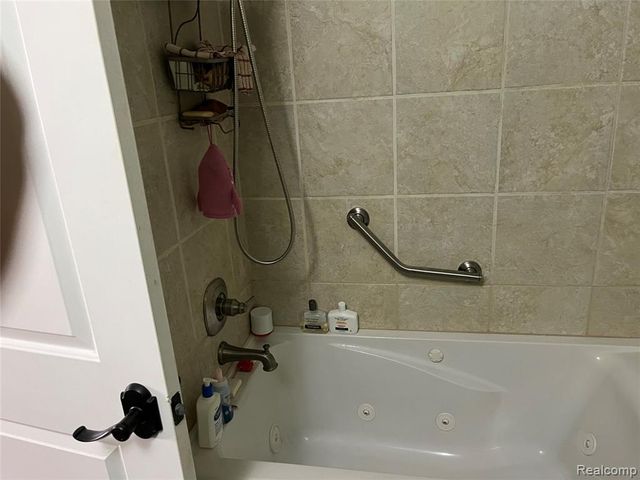 44131 Westminister Way, Canton, MI 48187