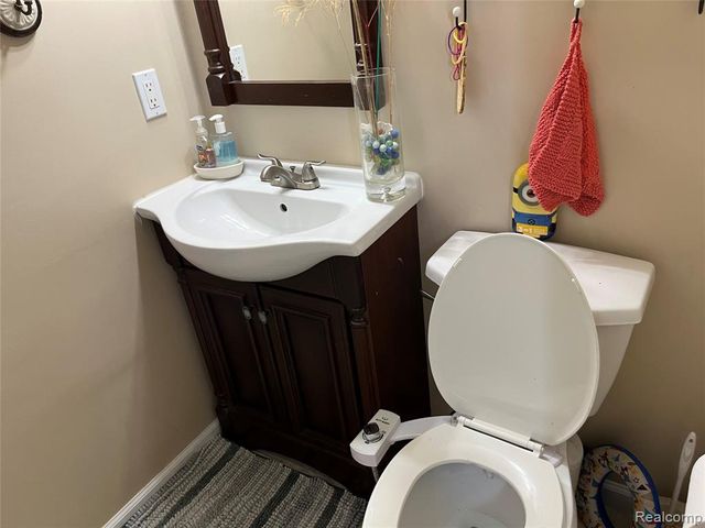 44131 Westminister Way, Canton, MI 48187
