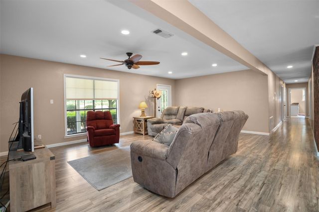 416 State Highway 21 E, Crockett, TX 75835