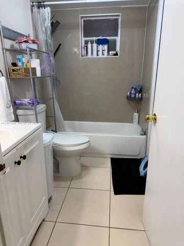 1630 W 46th St 504C, Hialeah, FL 33012