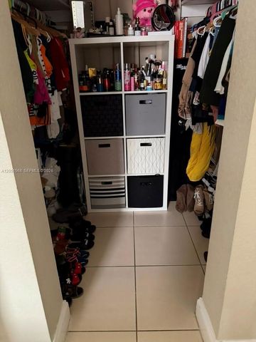 1630 W 46th St 504C, Hialeah, FL 33012