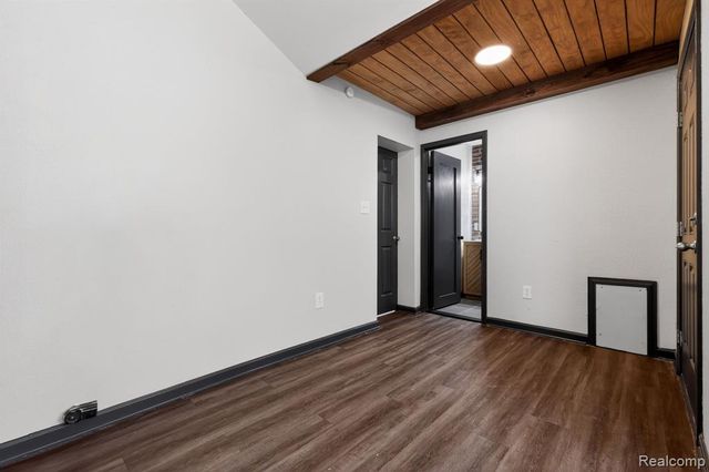 18570 Matthews Street, Riverview, MI 48193