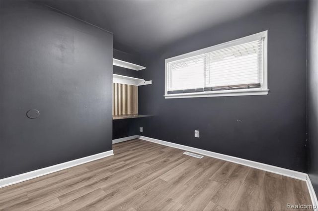 18570 Matthews Street, Riverview, MI 48193