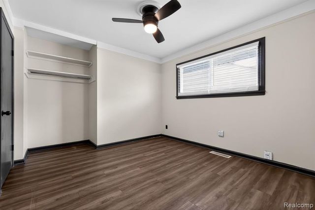 18570 Matthews Street, Riverview, MI 48193