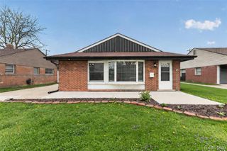 18570 Matthews Street, Riverview, MI 48193