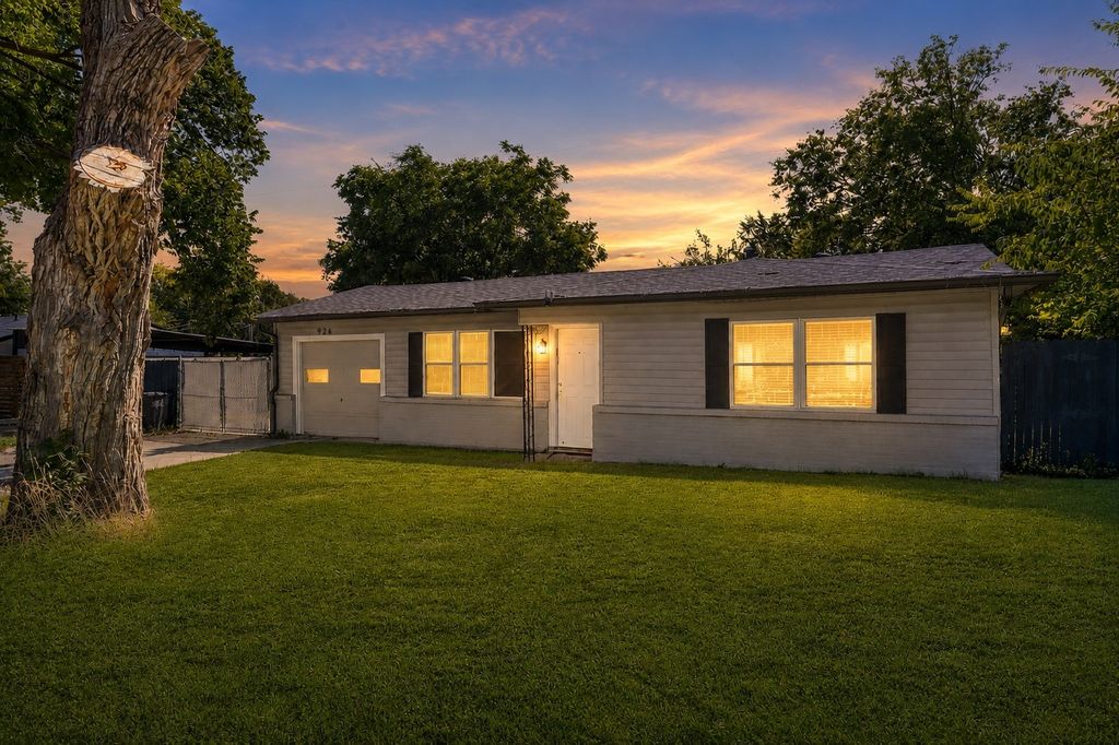 926 Powell Road, Mesquite, TX 75149