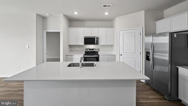 478 BUCKEYE DR, Shenandoah Junction, WV 25442