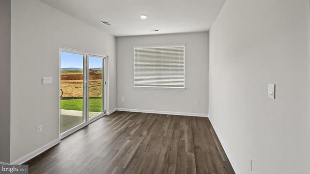 478 BUCKEYE DR, Shenandoah Junction, WV 25442