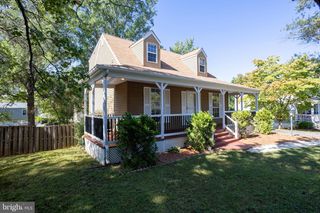 5685 ROUNDTREE DR, Woodbridge, VA 22193