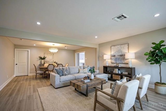 136 Talisman Street, Lake Jackson, TX 77566