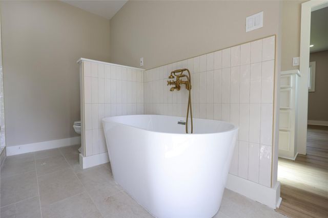 136 Talisman Street, Lake Jackson, TX 77566