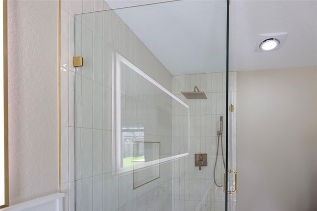 136 Talisman Street, Lake Jackson, TX 77566