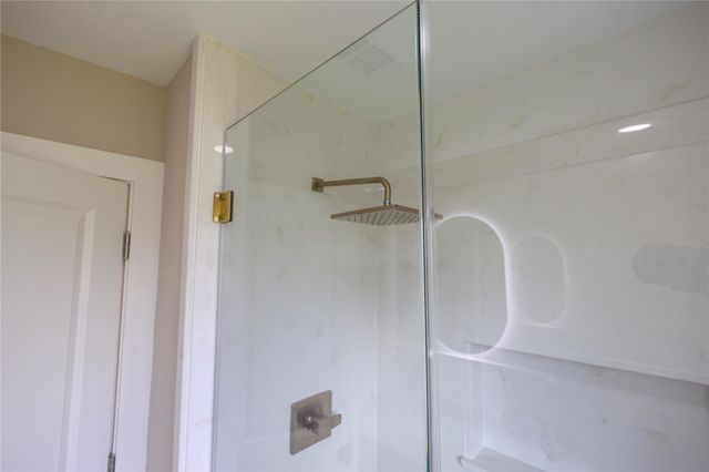 136 Talisman Street, Lake Jackson, TX 77566