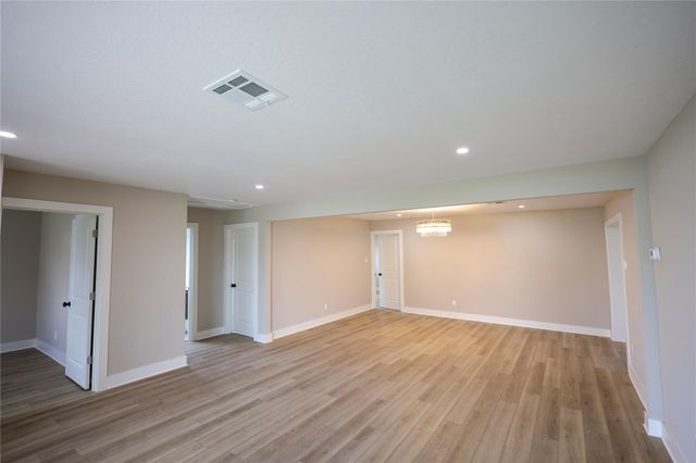 136 Talisman Street, Lake Jackson, TX 77566