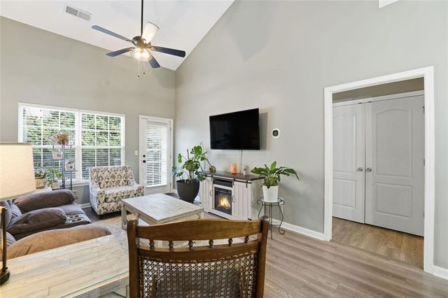 550 FOX CREEK Crossing, Woodstock, GA 30188