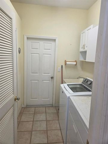 5282 FAR OAK CIRCLE, Sarasota, FL 34238