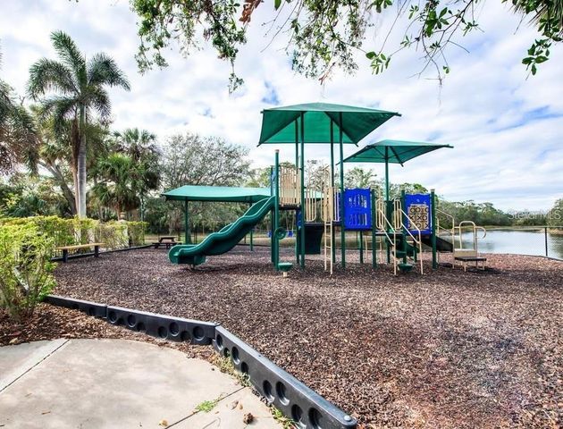 5282 FAR OAK CIRCLE, Sarasota, FL 34238