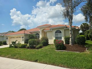5282 FAR OAK CIRCLE, Sarasota, FL 34238