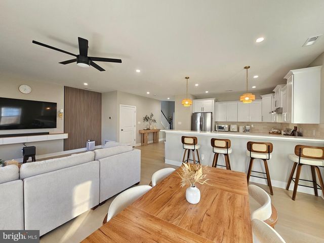 829 THIRD AVE, Croydon, PA 19021