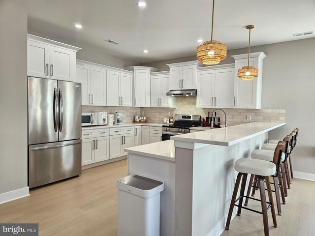 829 THIRD AVE, Croydon, PA 19021
